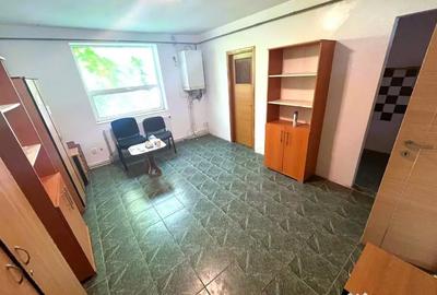 Spațiu comercial, de 58 mp, în Central - 3