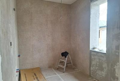 Casă cu 5 camere cu Teren 350 Mp în Central