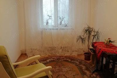 Apartament cu 3 camere decomandat în Viziru 3 - 6