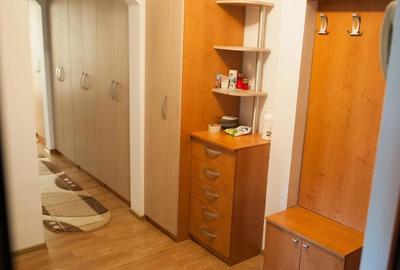 Apartament cu 3 camere decomandat în Canta - 2