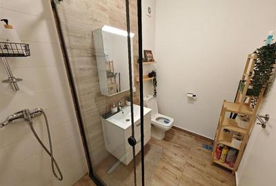 Apartament cu 2 camere decomandat, mobilat în Tractorul - 16
