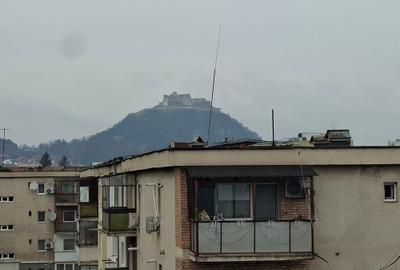 Apartament cu 3 camere în Liliacului - 10