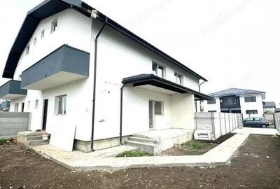 Casă cu Teren 200 Mp în Central - 2