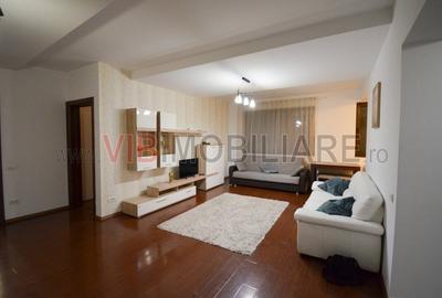 Apartament cu 2 camere semidecomandat, mobilat în Est