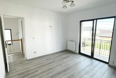 Casă cu 4 camere cu Teren 250 Mp în Miroslava - 3