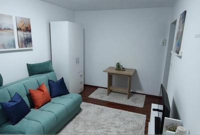 Garsonieră semidecomandată, mobilată în Badea Cârțan