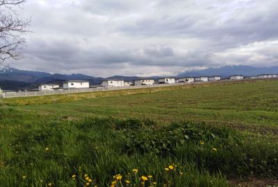 Teren de 1090 mp, în Cristian - 3