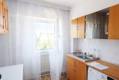 Apartament cu 2 camere decomandat în Nicolina - 2