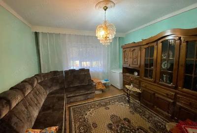 BRASADAS vinde casa cu 6 cam 2 bai cu tern 3.3 ari. BRASADAS vinde casa cu 6 cam 2 bai cu tern 3.3 ari. - 8