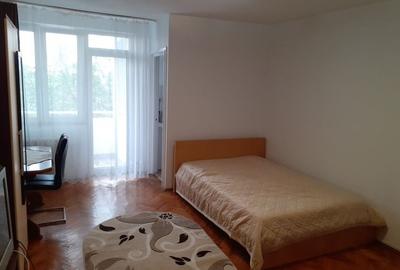 Garsonieră decomandată în Central - 7