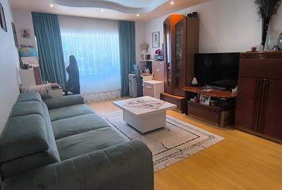 Apartament cu 3 camere decomandat în Obcini