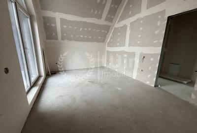 Duplex cu 4 camere cu Canalizare în Dâmbul Rotund - 9