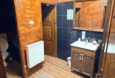 Spațiu comercial, de 150 mp, în Central - 3
