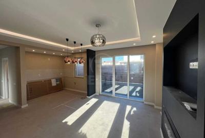 Duplex cu 4 camere cu Canalizare în Florești - 2