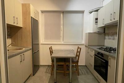 Apartament cu 2 camere semidecomandat în Metalurgiei