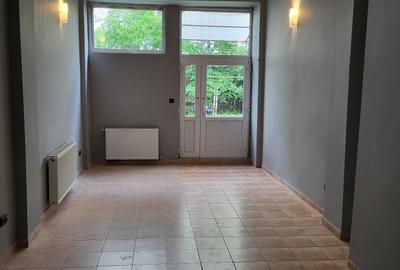 Spațiu comercial, de 144 mp, în Independenței - 3