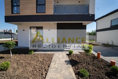 Casă individuală cu 4 camere decomandat cu Canalizare în Berceni