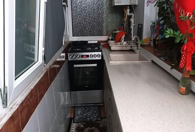 Apartament cu 2 camere decomandat, mobilat în Central