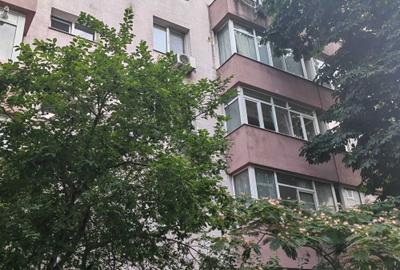 Garsonieră decomandată în Vitan