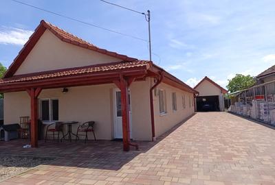 Casă individuală cu 3 camere cu Teren 687 Mp în Central - 1