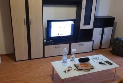 Apartament cu 2 camere decomandat în Tractorul - 3