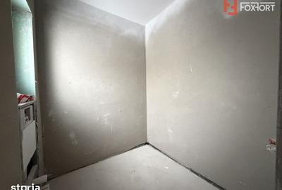 Casă cu 3 camere cu Canalizare în Sânandrei