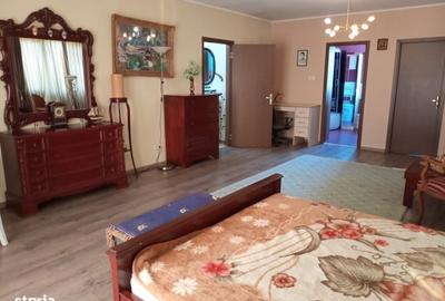 Casă cu 4 camere în Dumbrăveni