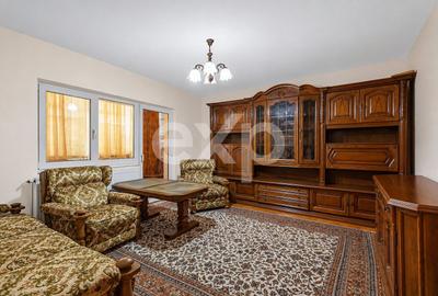 Apartament cu 3 camere decomandat în Buziaș