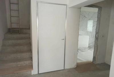 Casă cu 4 camere cu Teren 335 Mp în Central