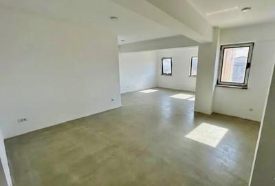 Apartament cu 3 camere decomandat în Aviației