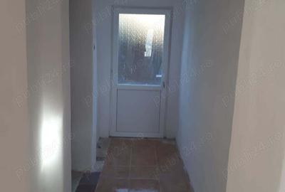 Casă cu 6 camere cu Teren 200 Mp în Văliug - 1
