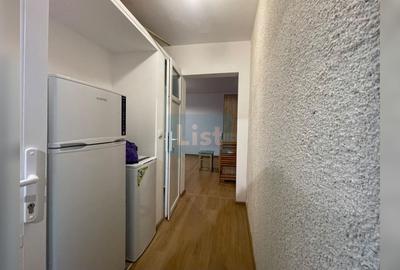 Apartament cu 3 camere semidecomandat în Micro III - 12