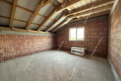Duplex cu 4 camere cu Canalizare în Sânandrei - 10
