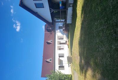 Casă cu 4 camere cu Teren 3700 Mp în Pădureni