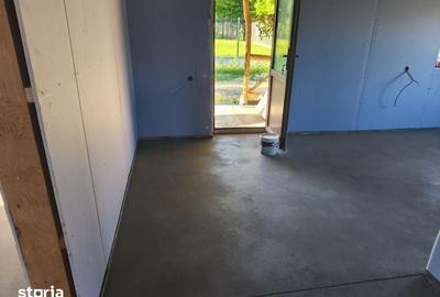 Casă cu 2 camere cu Teren 950 Mp în Borș - 3