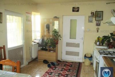 Casă cu 6 camere cu Canalizare în Traian - 4
