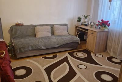 Apartament cu 4 camere decomandat în Central - 1