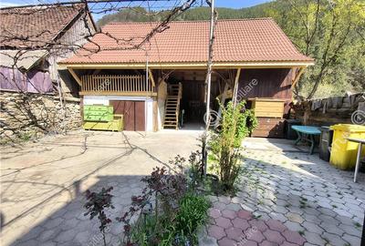 Casă individuală cu 4 camere cu Canalizare în Gura Râului - 4