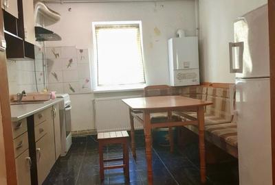 Apartament cu 2 camere decomandat în Steaua