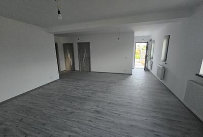 Casă cu 3 camere în Ruși-Ciutea - 5