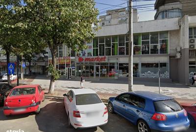 Spațiu comercial, de 800 mp, în Central