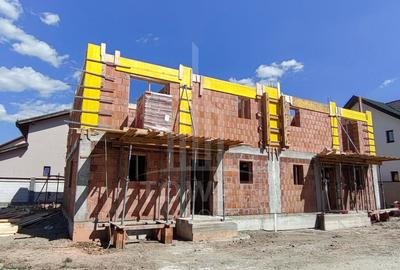 Duplex cu 4 camere cu Teren 140 Mp în Șelimbăr - 2