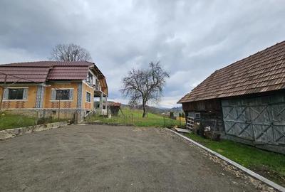 Casă cu 6 camere în Dănești - 5