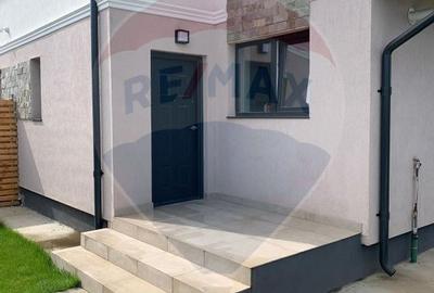 Casă cu 4 camere cu Teren 194 Mp în Central