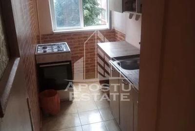 Apartament cu 4 camere semidecomandat în Dâmbovița - 6