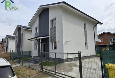 Casă cu 3 camere cu Teren 330 Mp în Central - 2