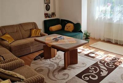 Garsonieră decomandată în Lipovei
