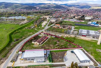 Spațiu industrial, de 823 mp, în Periferie - 1