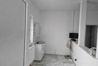 Spațiu comercial, de 86 mp, în Central - 5