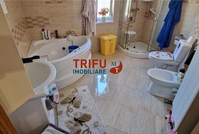 Casă cu 9 camere cu Teren 332 Mp în Central